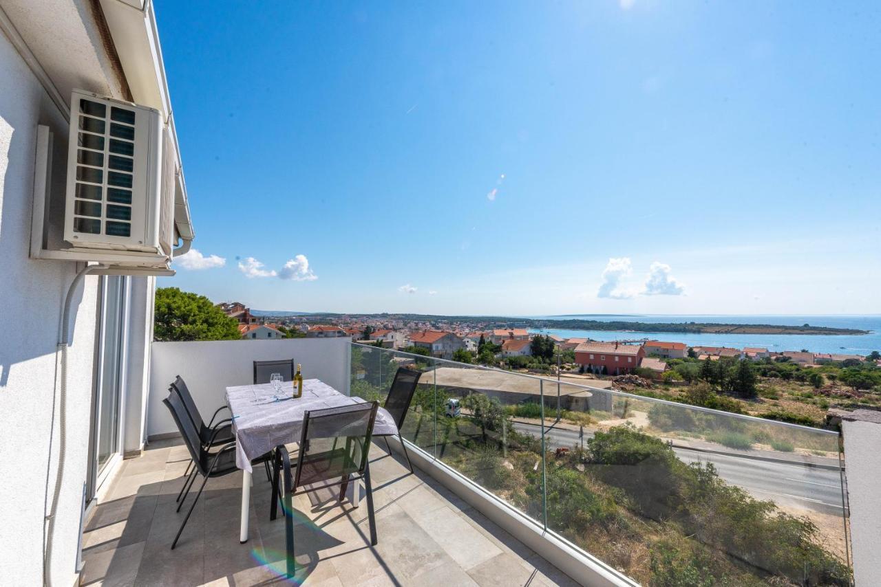 Villa Apartments Anifil Novalja Ngoại thất bức ảnh