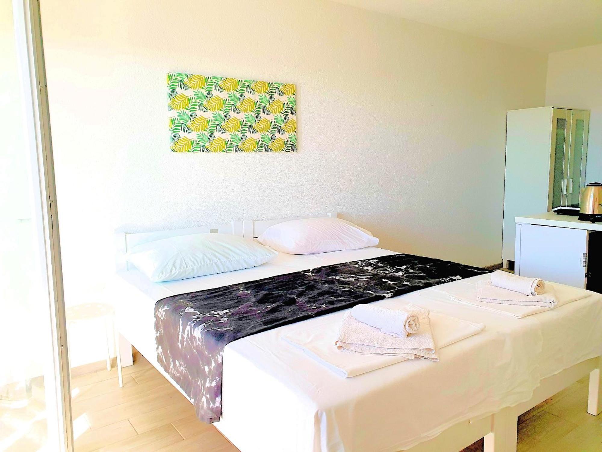 Villa Apartments Anifil Novalja Ngoại thất bức ảnh