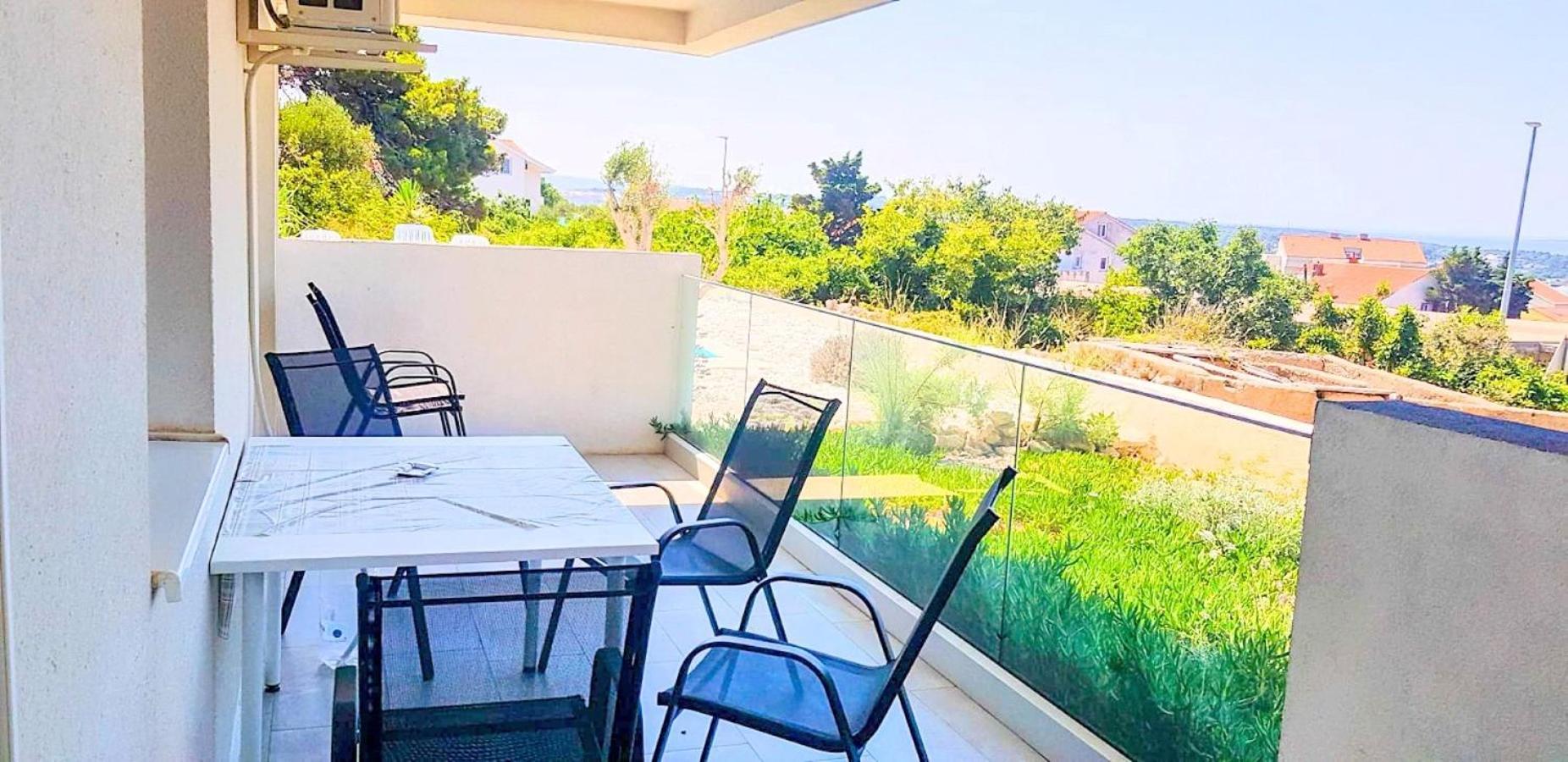 Villa Apartments Anifil Novalja Ngoại thất bức ảnh