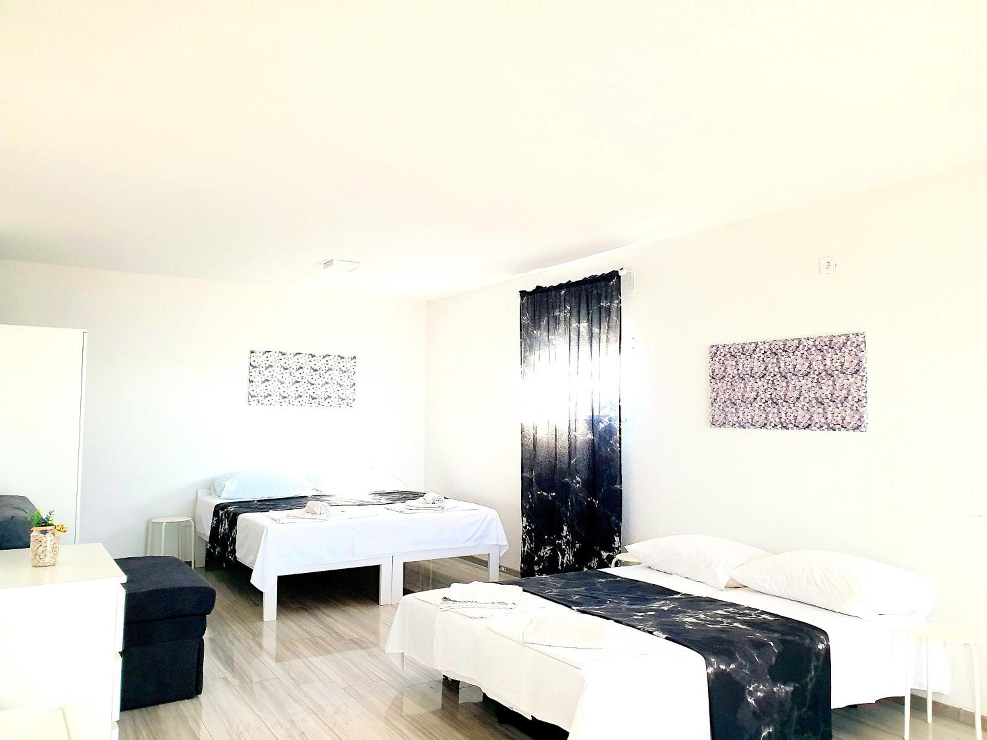 Villa Apartments Anifil Novalja Ngoại thất bức ảnh