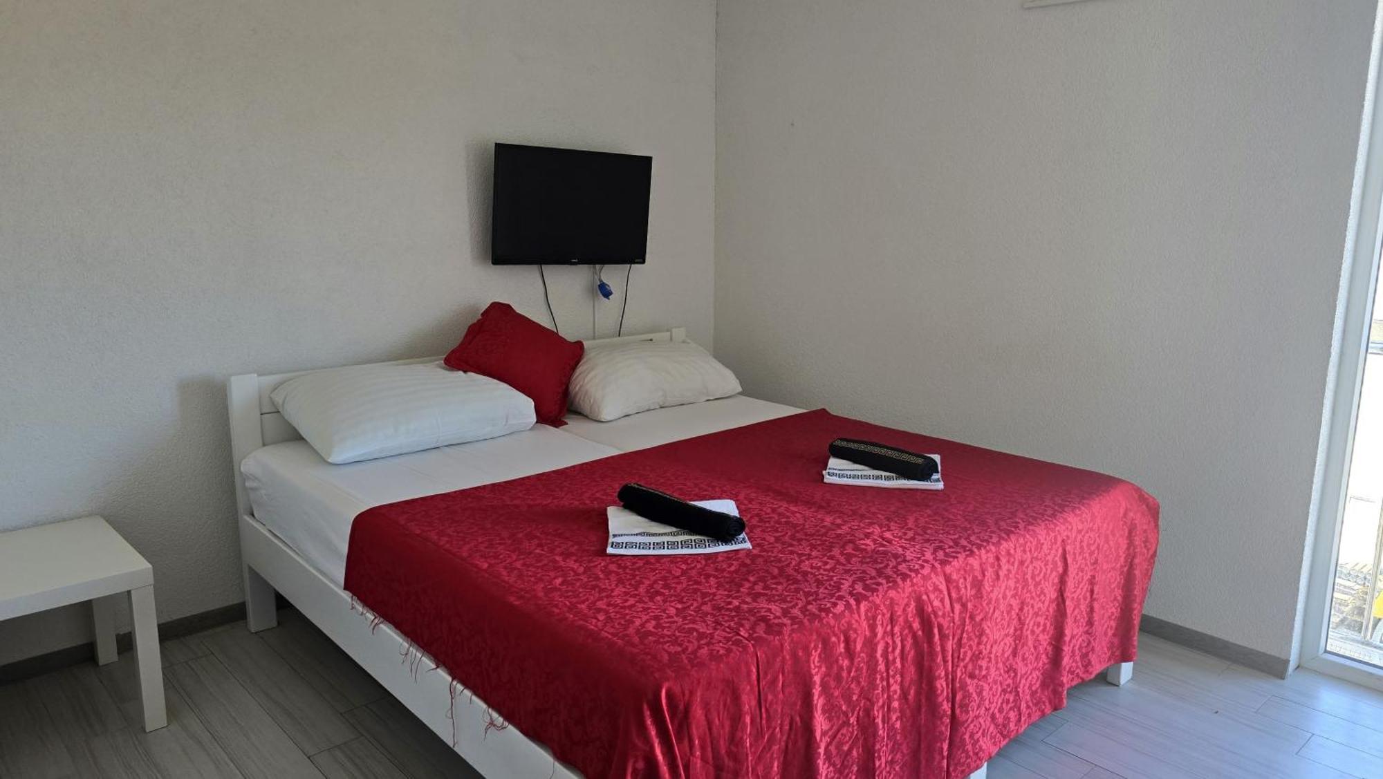 Villa Apartments Anifil Novalja Ngoại thất bức ảnh