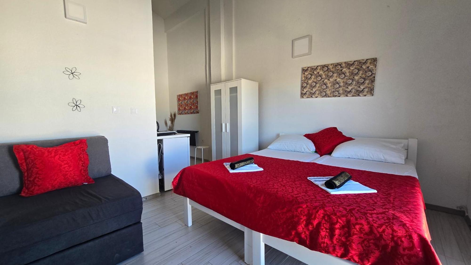 Villa Apartments Anifil Novalja Ngoại thất bức ảnh