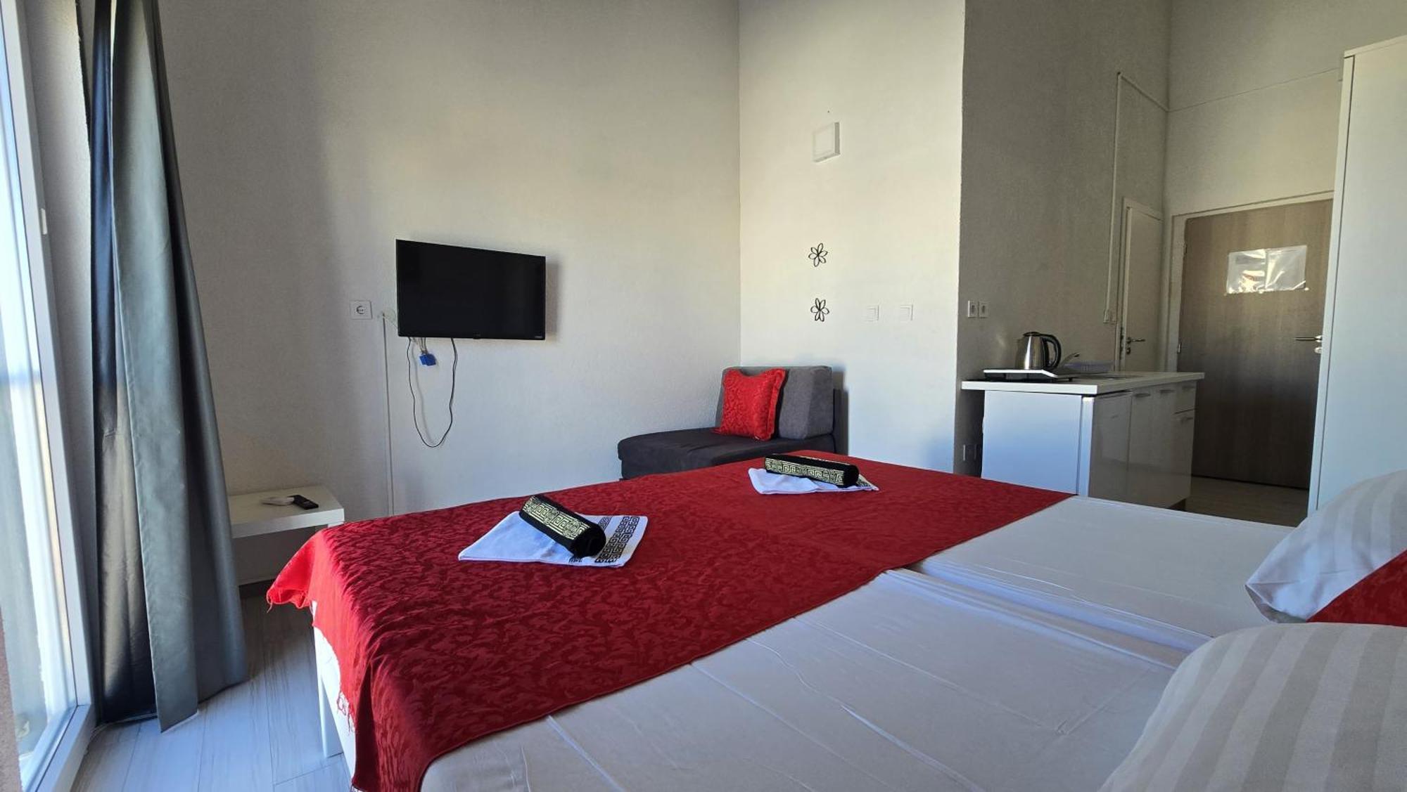 Villa Apartments Anifil Novalja Ngoại thất bức ảnh